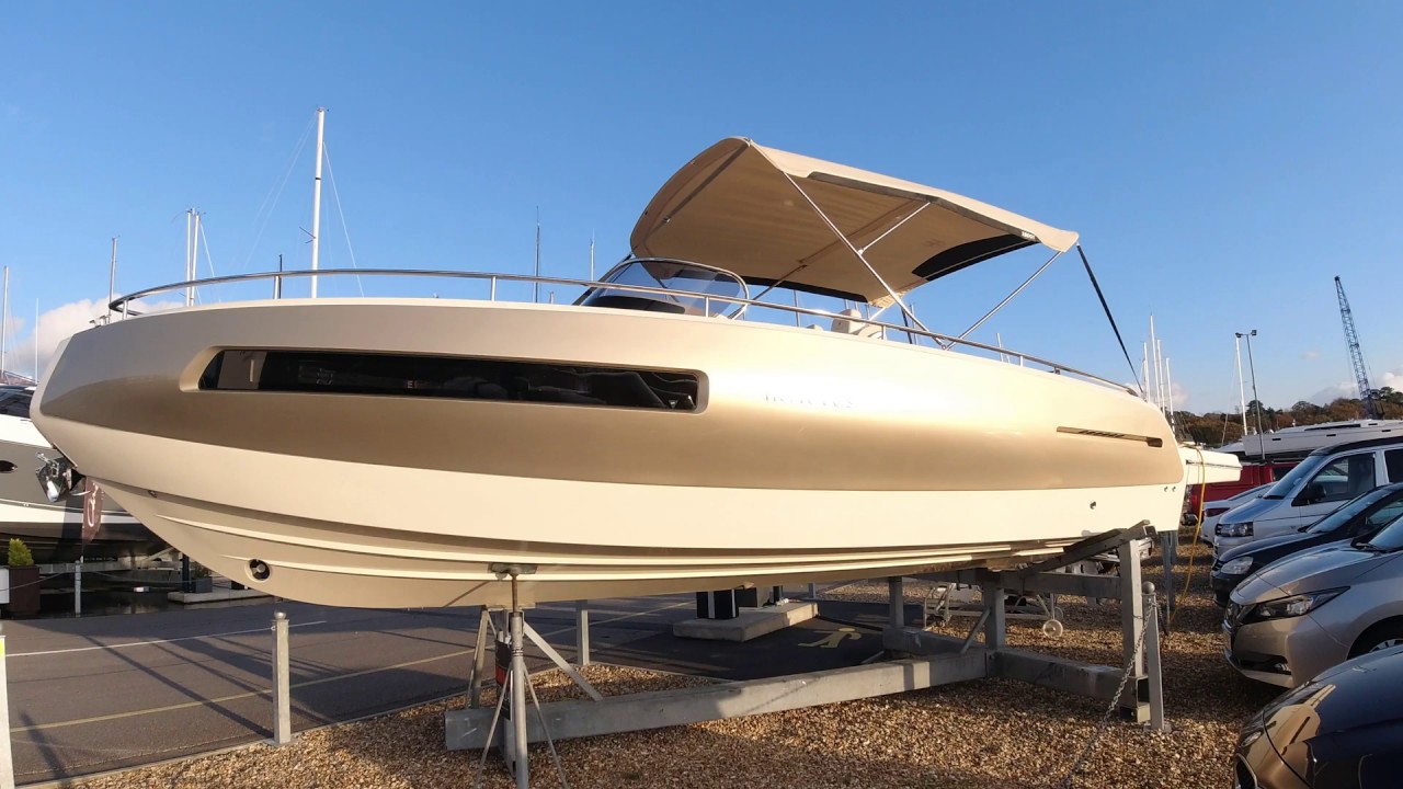 2018 Ex Demo Invictus 280 GT Walk Around Sports Boat For Sale Now (now sold)