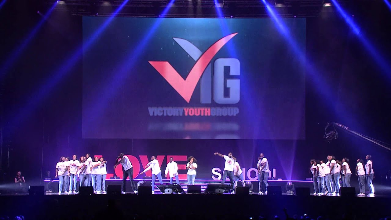 VYG | Push It On Top | Love School 2014 на арене Уэмбли