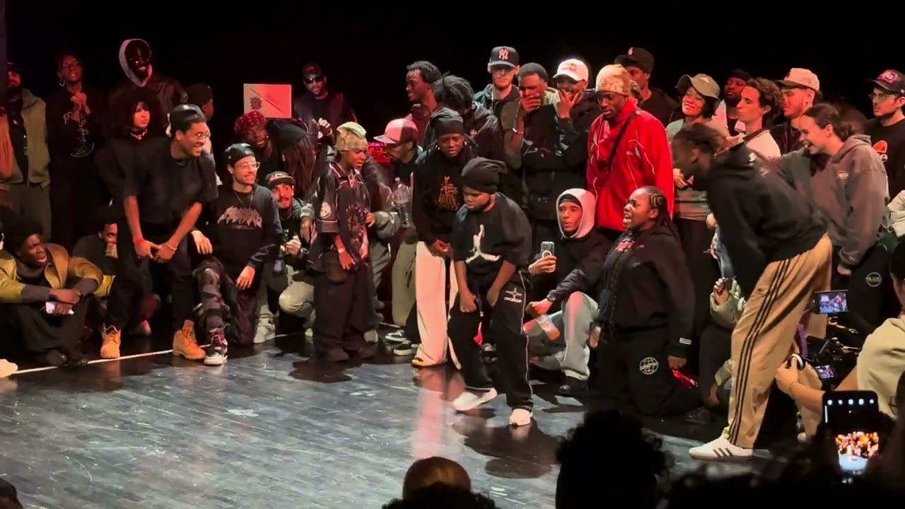 Battle Krump (Baby Girl Frame VS. Jamal) [URBAN UNDERGROUND Paris 9 novembre 2025]