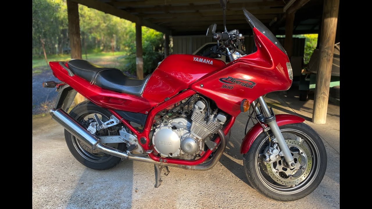 Yamaha XJ900S Diversion carburettor removal and service