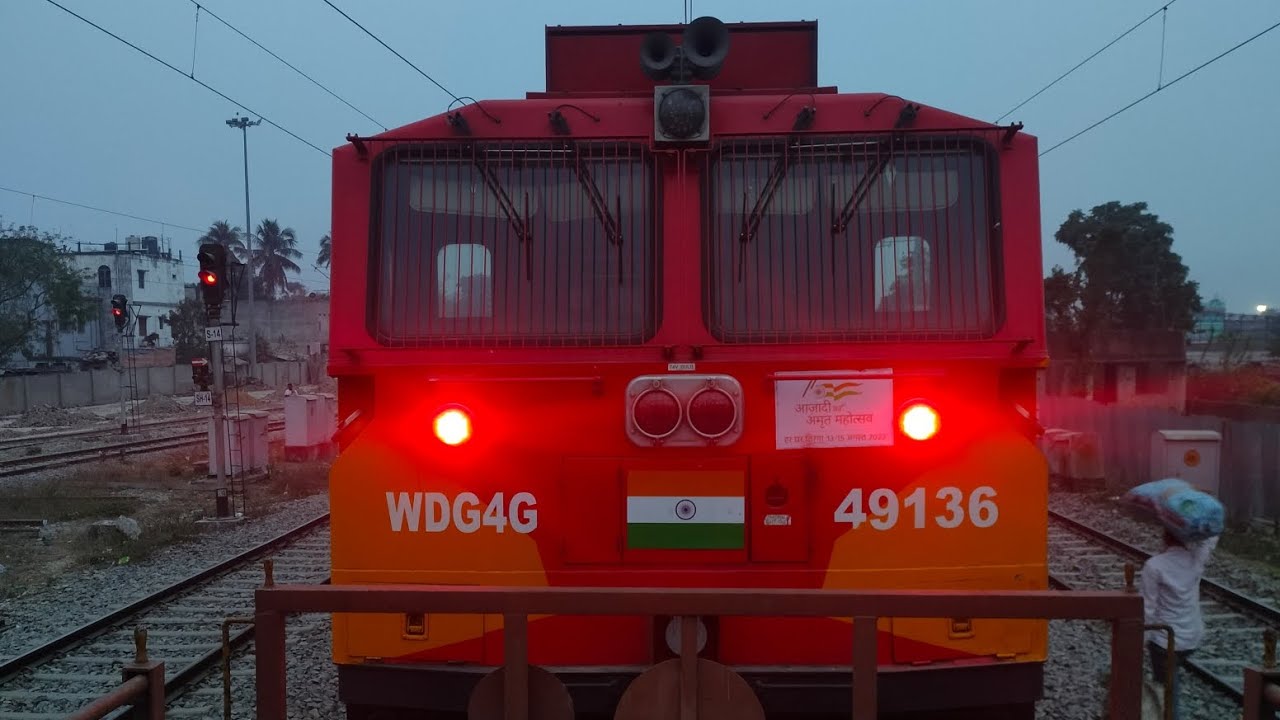 Smooth Arrival With BTPN || तेल टैंकर के साथ आई डीजल गाड़ी || #katiharjunction #dieselengine
