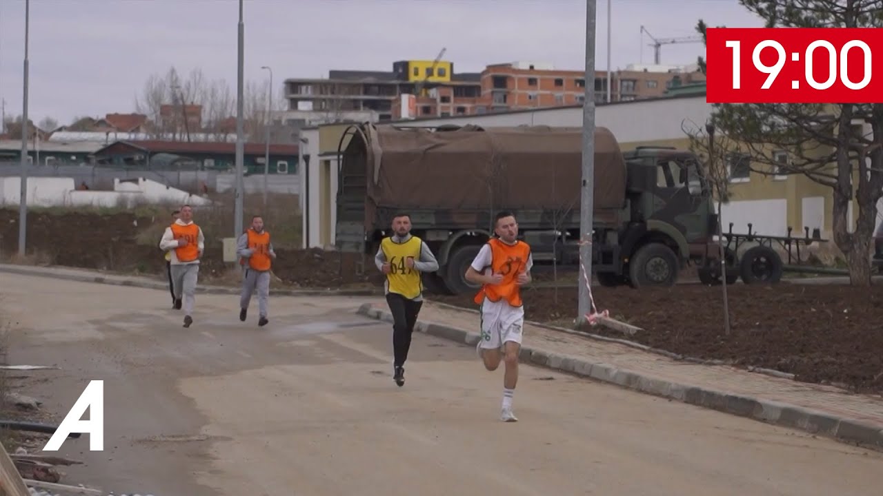 Dhjetëra djem e vajza i nënshtrohen testit fizik për t'u bërë ushtar i Kosovës