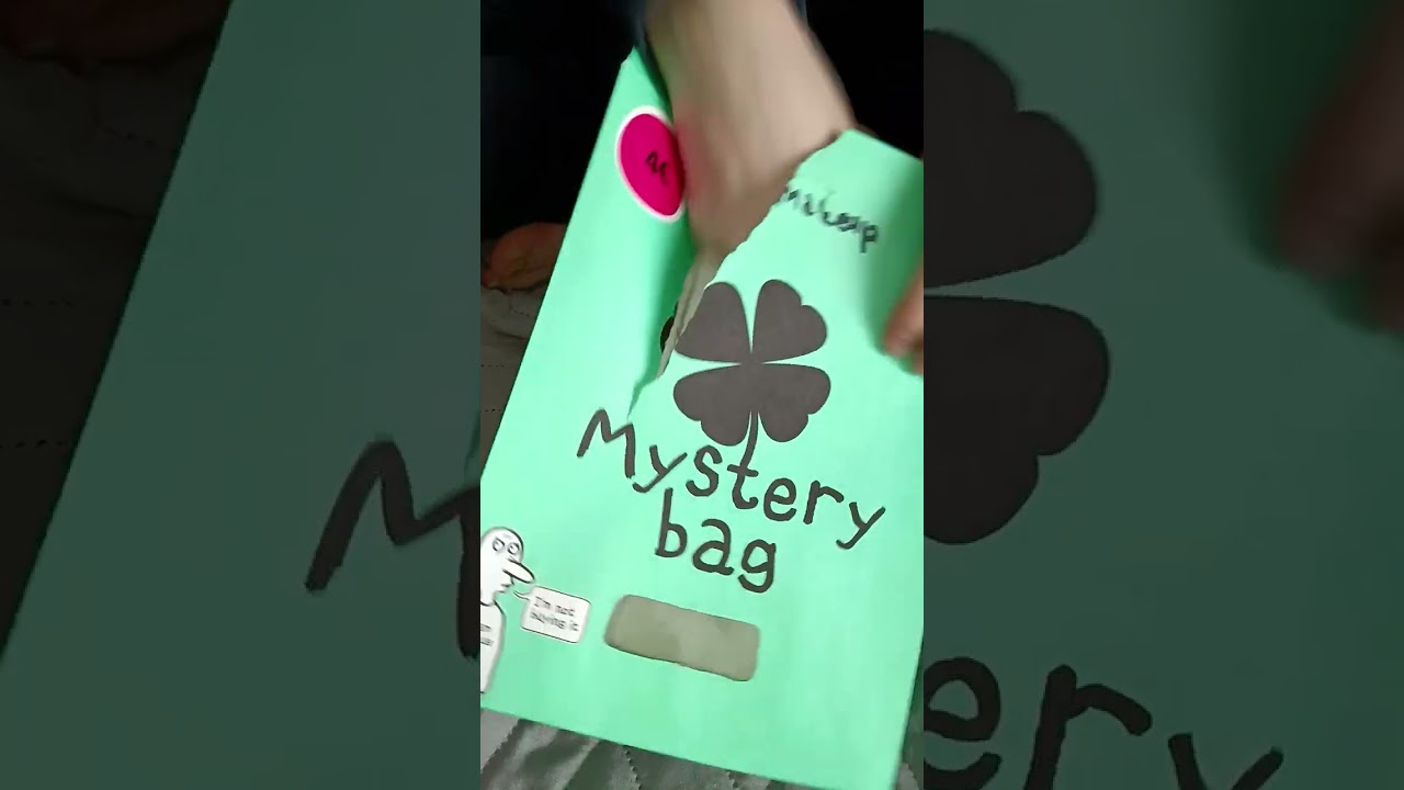 Nyt tehd&auml;&auml;n Make Up SPESSU video!! Kiitos seuraajat! Avautuu kaksi Normalin meikki #makeupmysterybox