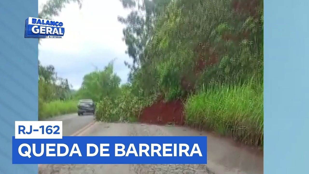 Chuva provoca queda de barreira entre Rio Dourado e Rio das Ostras na RJ-162