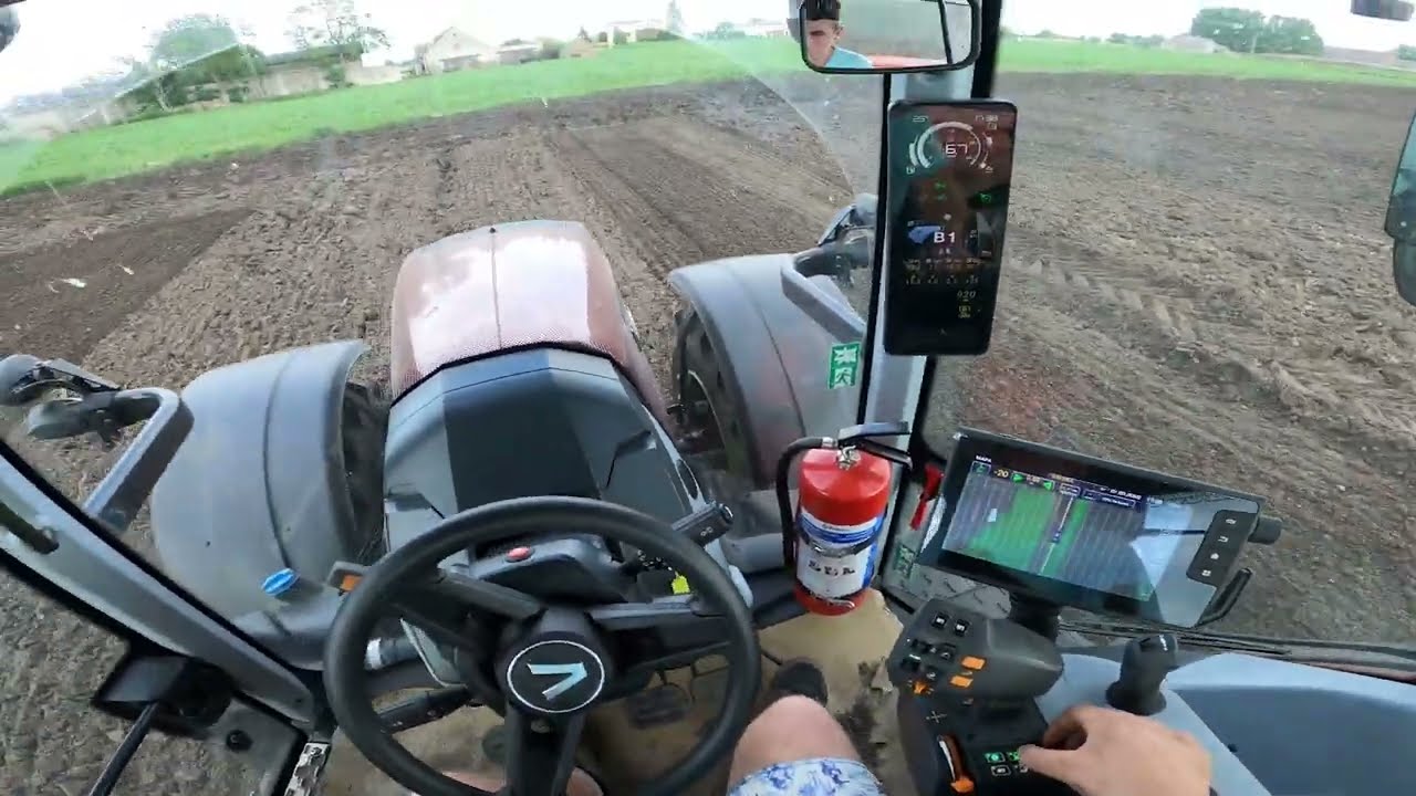 *siew fasoli* valtra i kuhn w akcji *cabview*