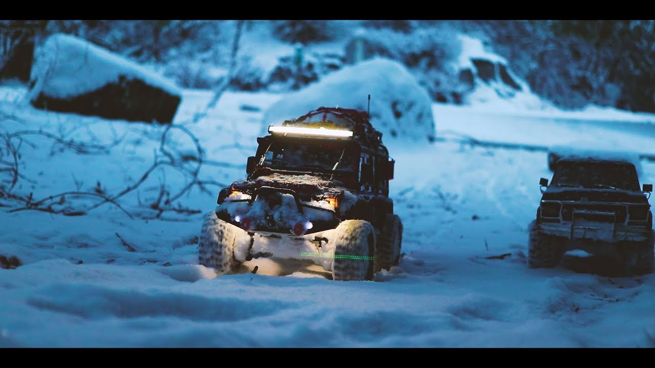 [Traxxas TRX-4 RED Defender] Freezing cold snow crawling!!! -Part I-