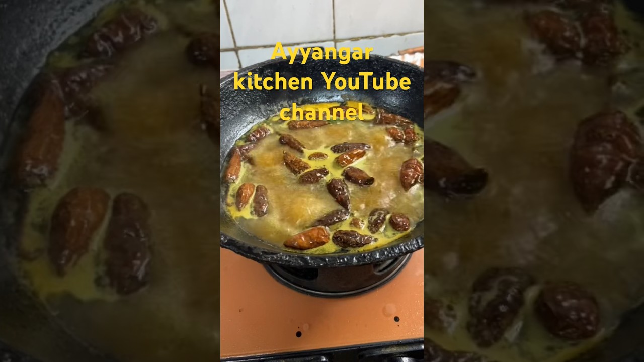 மோர் மிளகாய் உப்புடான் Mor Milagai Kuzhambu #ayyangarkitchen #food #kuzhamburecipe #pulikulambu