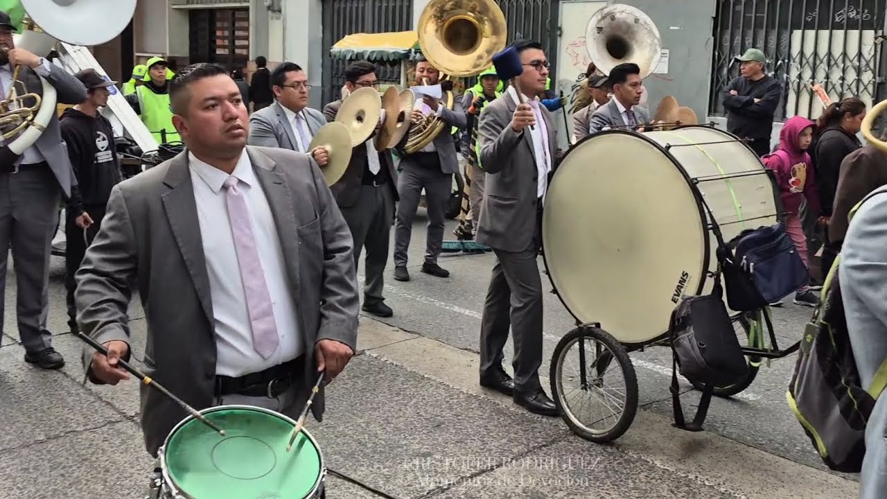 FERROCARRIL DE LOS ALTOS 🚂 || A la par de la Banda La Sacra Armonía ~ Virgen de los Pobres 2026