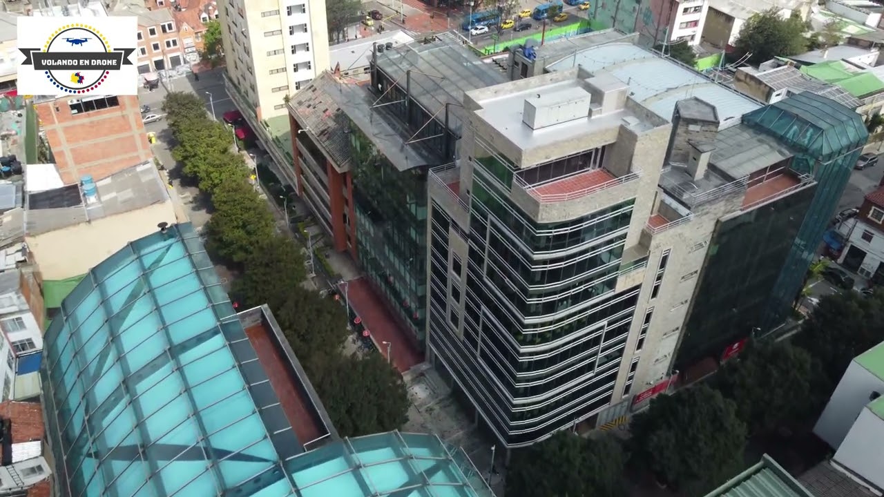 VOLANDO EN DRONE 4K - SERIE UNIVERSIDADES -  UNIVERSIDAD PILOTO DE COLOMBIA