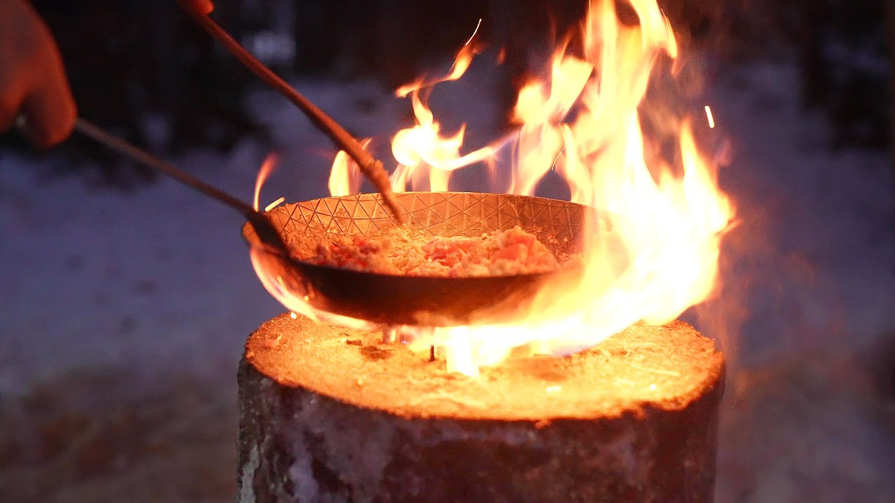 Schwedenfeuer und Waldofen mit der Motorsäge „schnitzen“