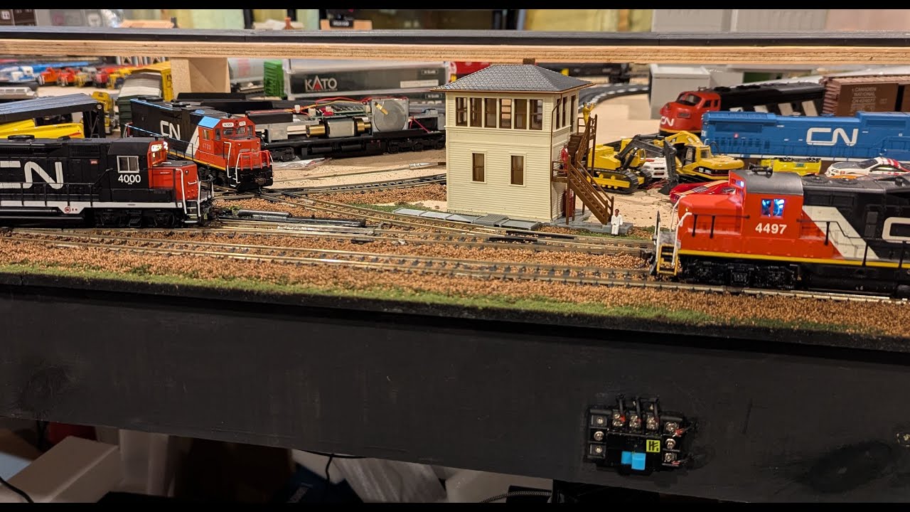 Replay: Saturday night rails! Running trains & chatting on the HO scale layout!
