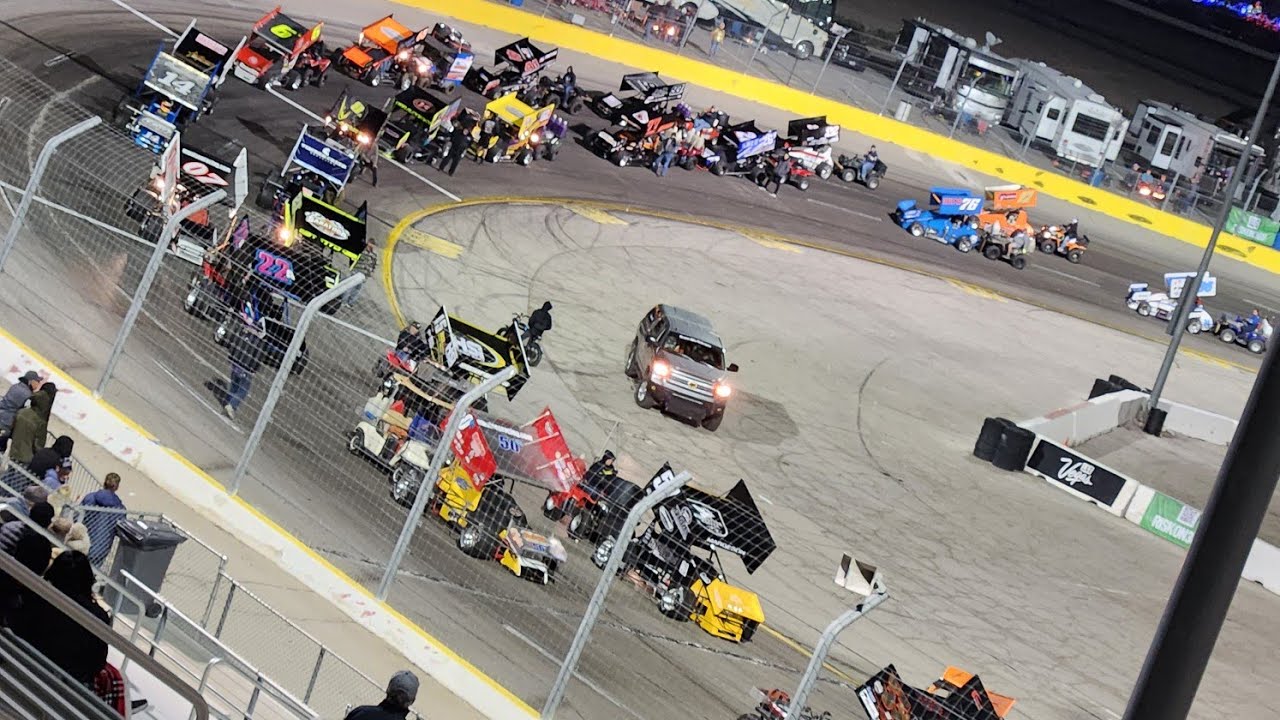 Winged Sprint Car A Main restarts