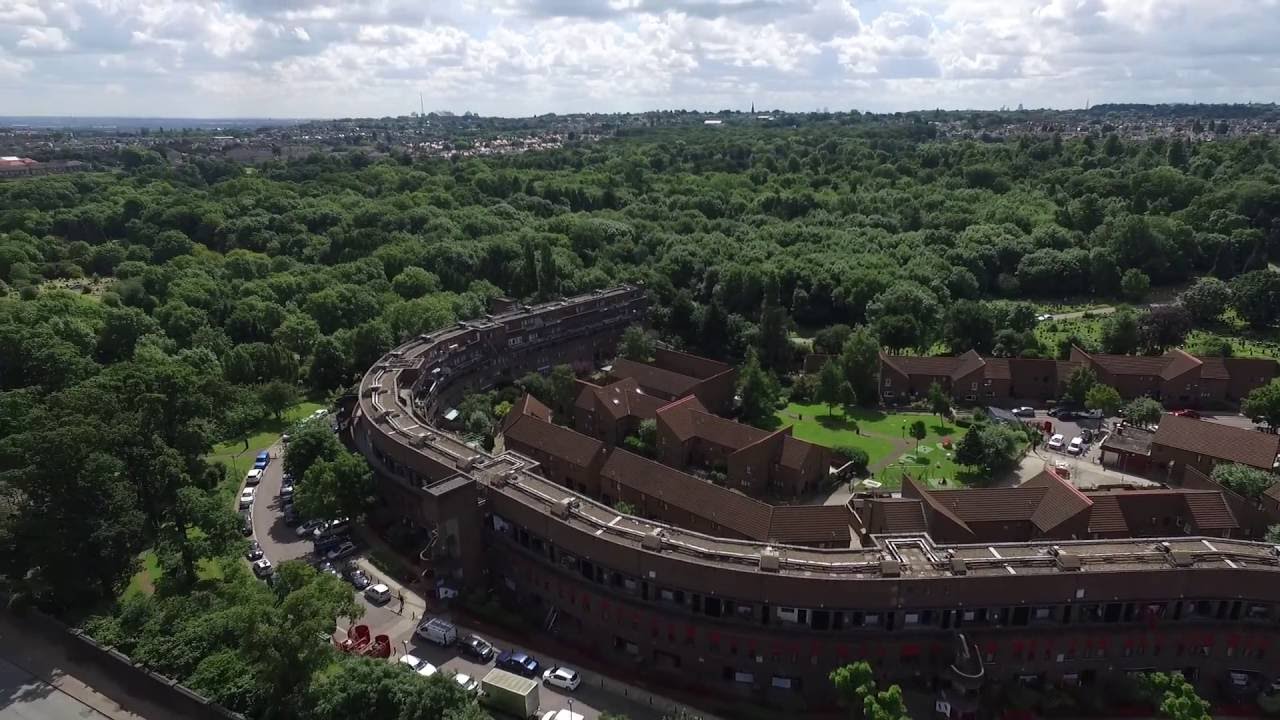 Phantom 3 pro flight above the north finchley