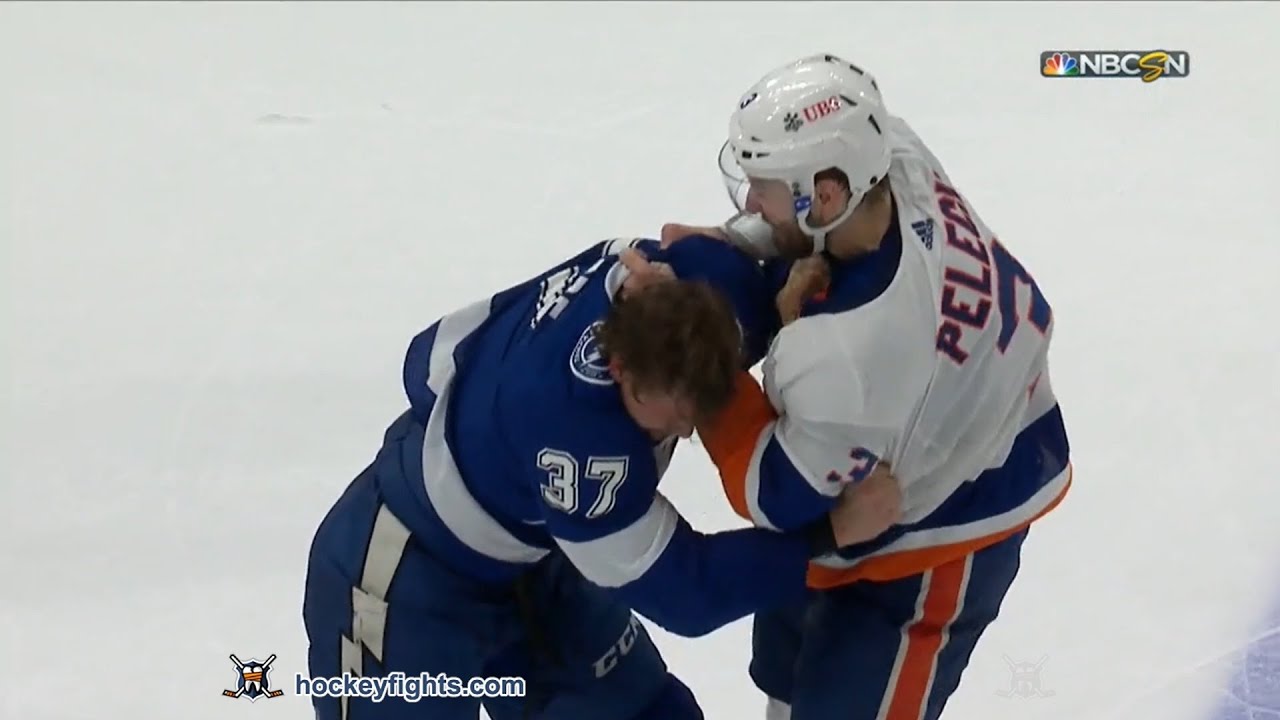 Adam Pelech vs Yanni Gourde Jun 21, 2021