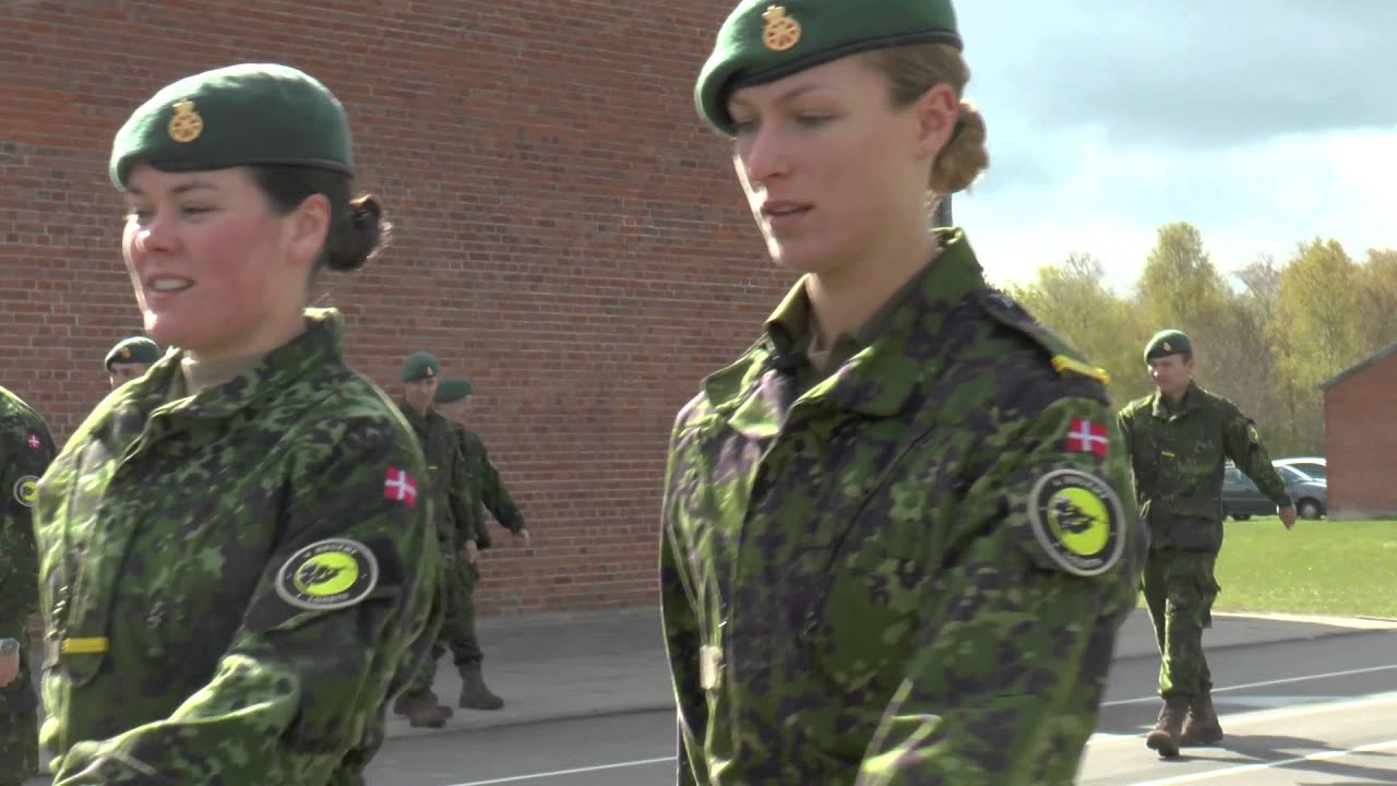 Kvinder i militæret - J. Damgaard