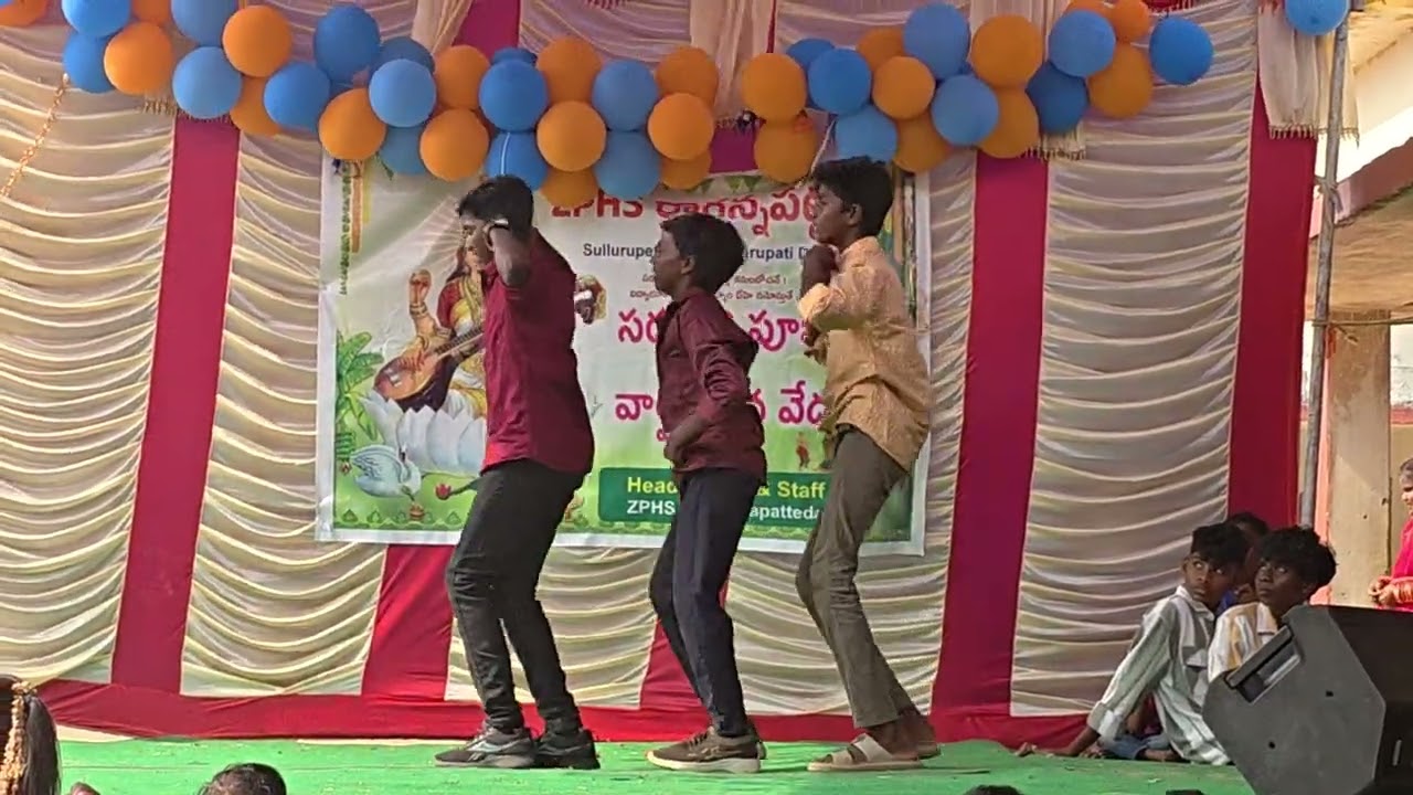 8th and 9th class boys Dance performance at Ragannapatteda ZPHS 2026