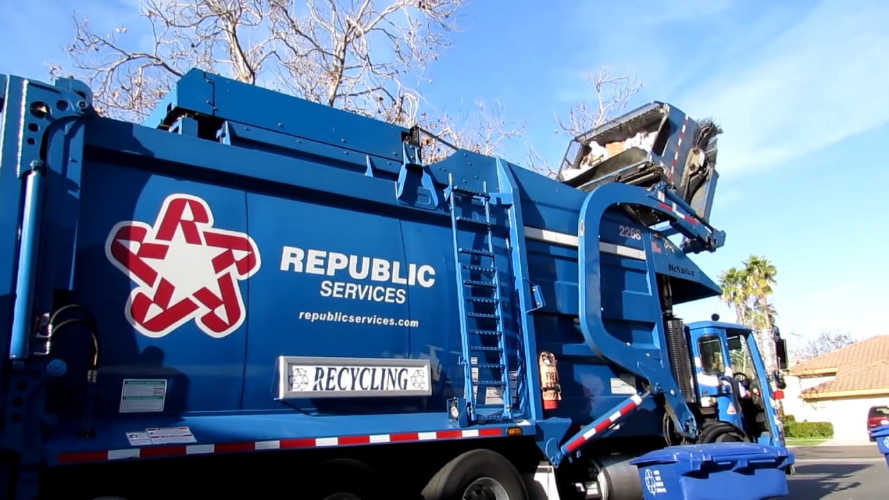 Republic Services: Autocar ACX/McNeilus FL w/ Slammin Eagle - Joey 2268