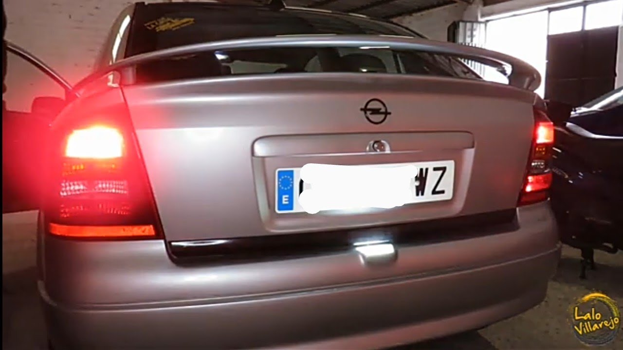 ASTRA G - Segunda luz antiniebla trasera