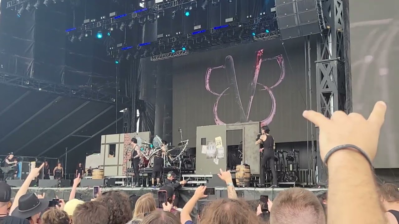 Black Veil Brides - Knives And Pens ( Live at Sonic Temple 2024 )