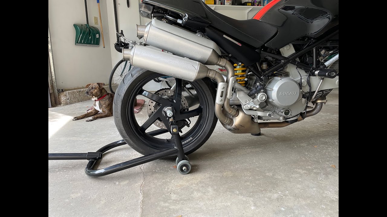 HOW TO USE Standard Rear Stand with Single Sided Swingarm Motorcycle - DUCATI, BMW
