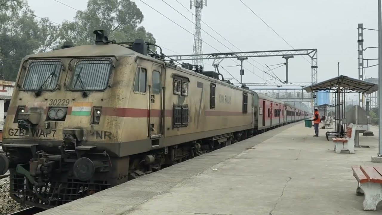 15097 BGP - JAT Amarnath Express Skips Bharoli Jn. With GZBE WAP7 #30229 !!