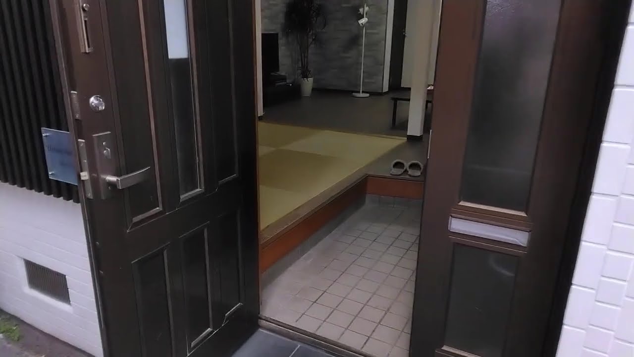 AirBnB property Nishinari ward 33 M JPY. 7 minutes on foot to Dobutsuenmae station.