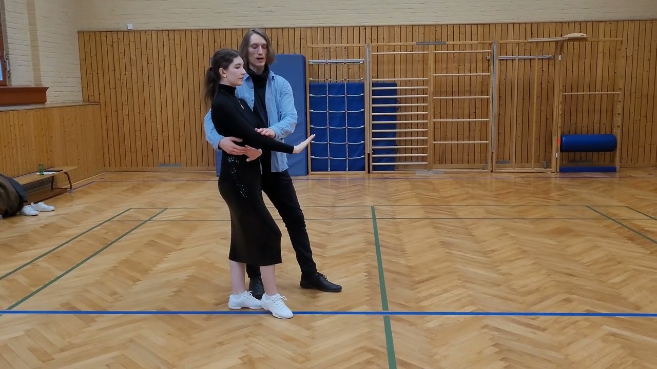 04.05.2025 Bachata class recap. Topics: inside turn + cradle + body roll