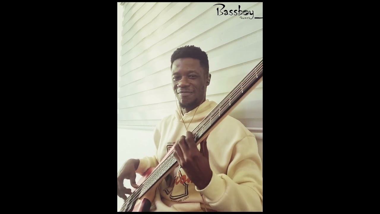 Hot Ewe praise vibe on bass