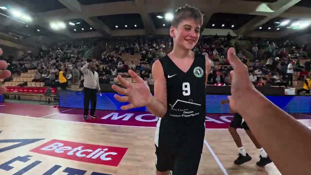 Insta360 Go Ultra . PoV chest cam playing basketball at Monaco Stade Louis II