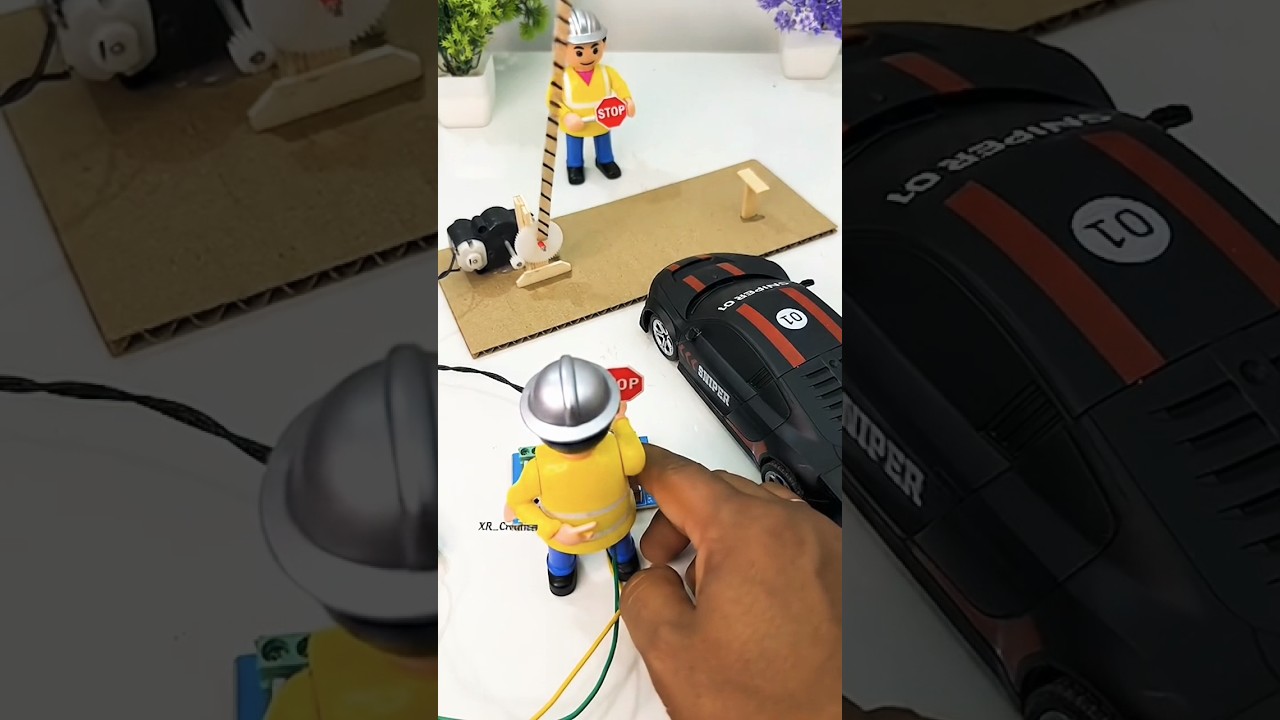 Automatic Railway Crossing Gate with DC Motor 🚧| Smart DIY Project #Shorts #automaticgate #minigate