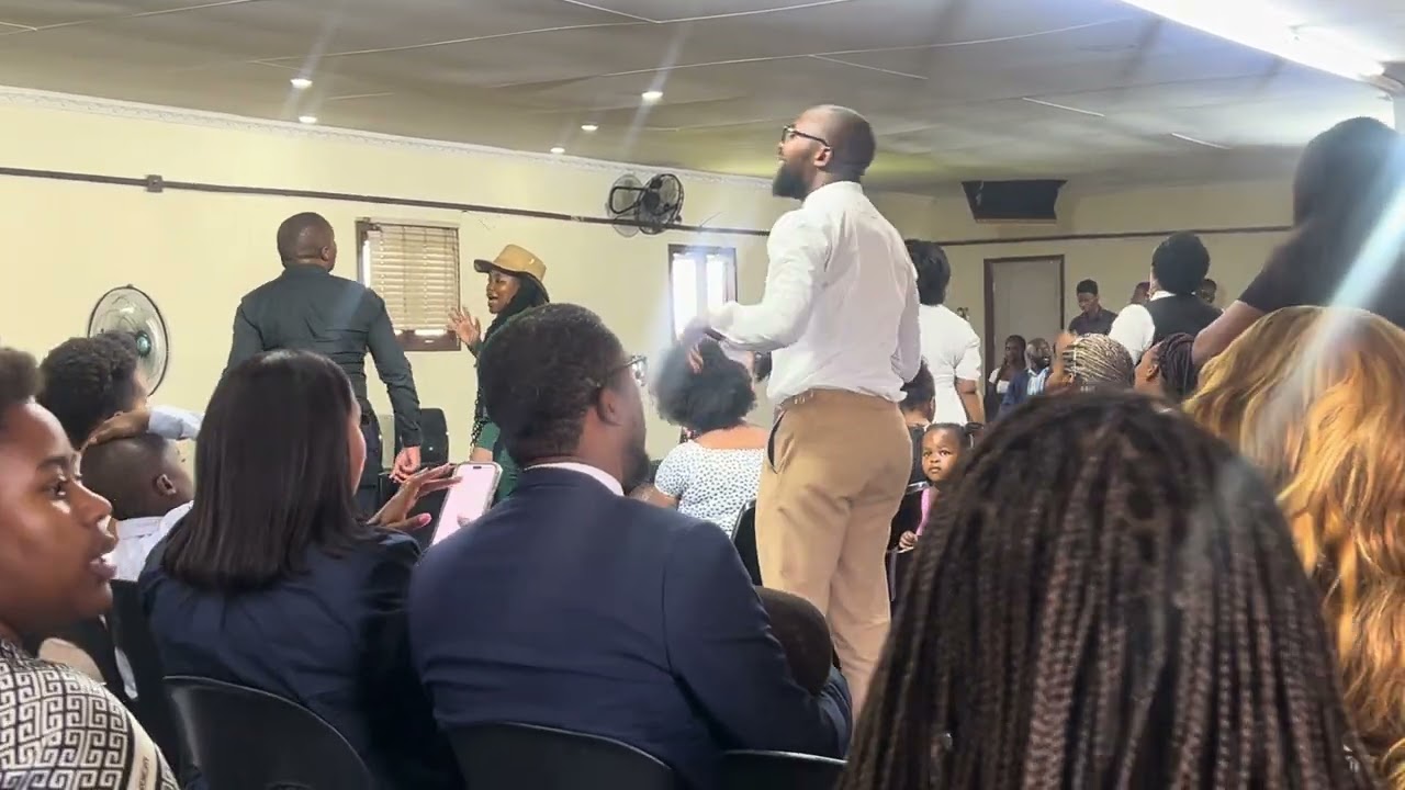 Yek ubudlelwane buka Jesu || Leaning on the everlasting arms || Christ in song