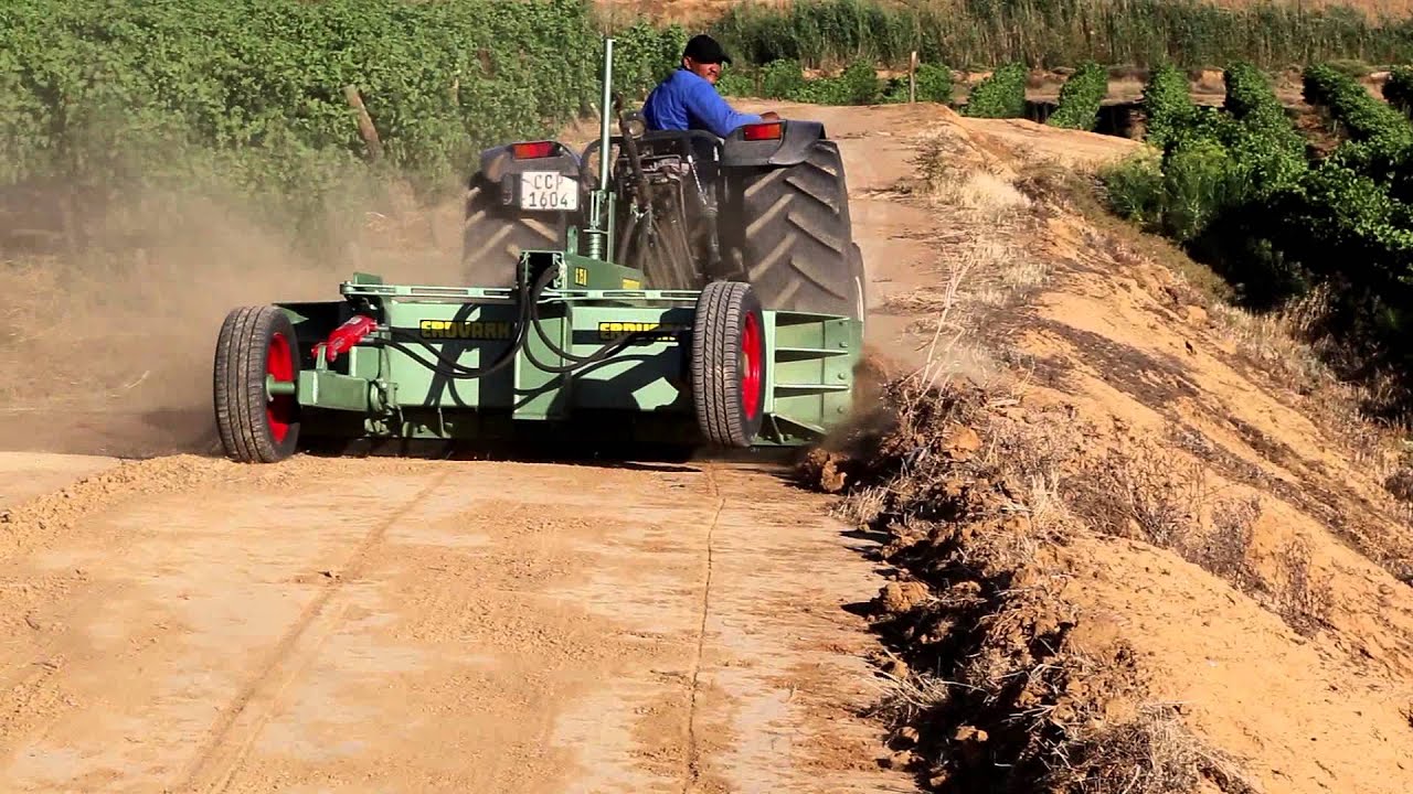 ERDVARK G25 Trailed Grader
