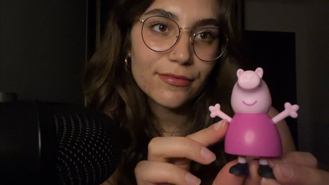 ASMR Descrevendo Objetos Detalhadamente