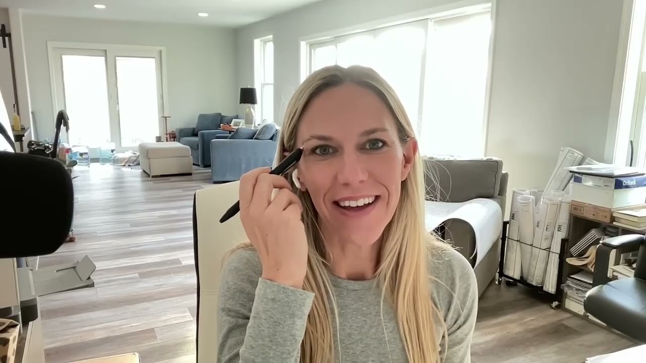 Midlife Moves - Episode 25 - Being A Female Busines Owner In A Male Dominated Industry