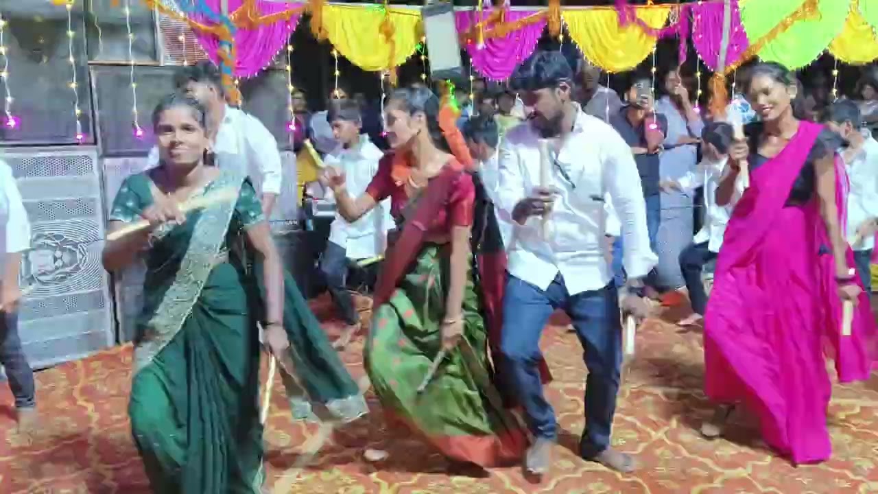 అశోక్ కోలాటం మైదుకూరు 9010051312 బందర్ల పల్లె గజ్జల పూజ లో నెల్లూరి నెరజాన అంటూ చూడండి ఫ్రెండ్స్ 