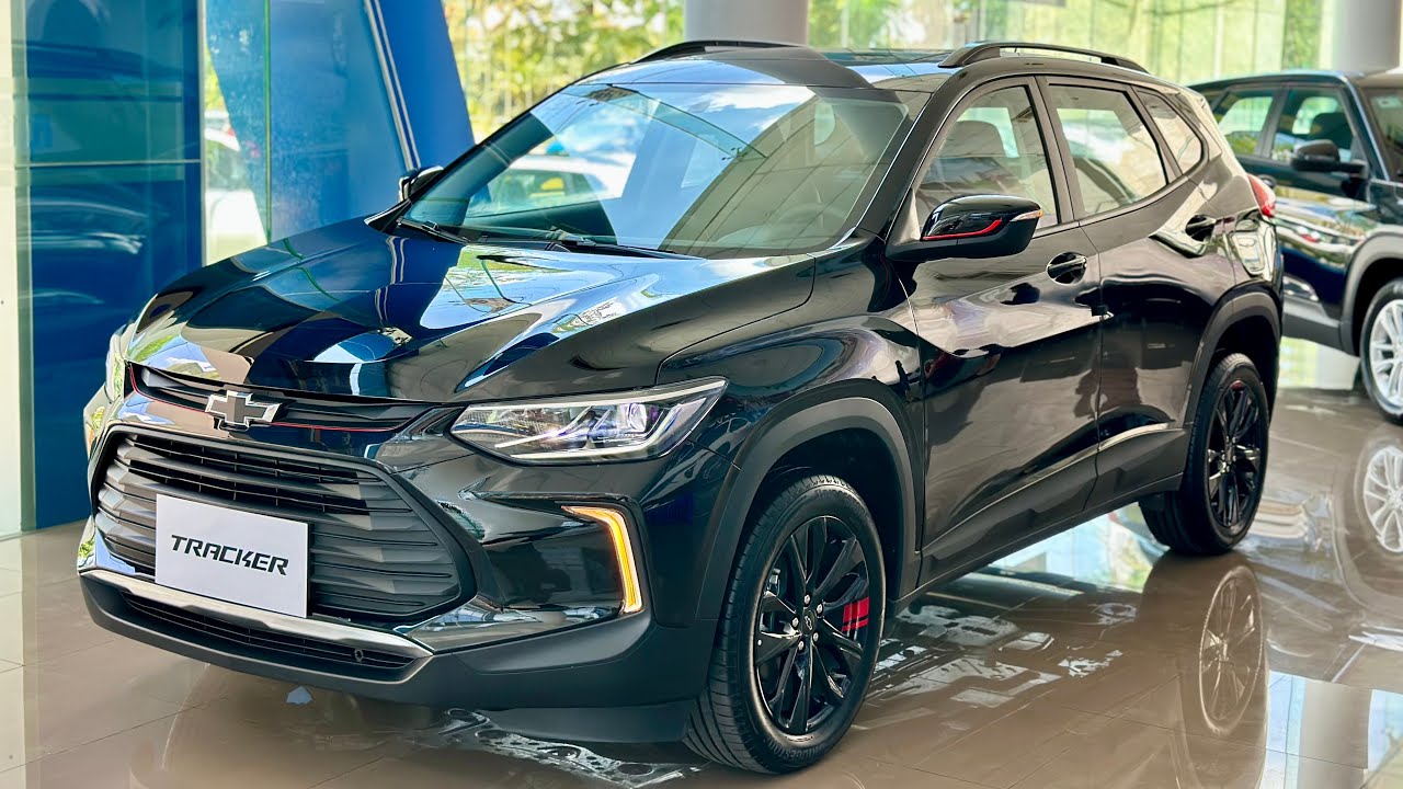 New Chevrolet Tracker Redline 2024 - 1.0L 3 Cylinder FWD 116hp | Black Luxury Exterior and Interior