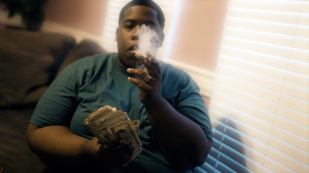 Mussie Gee - Hustling Backwards (Official Video)