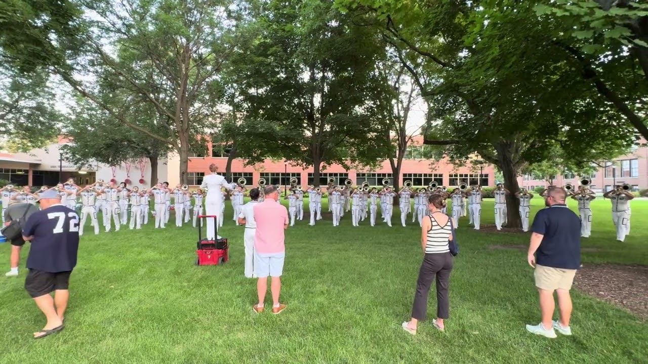 2025 Bluecoats horn line