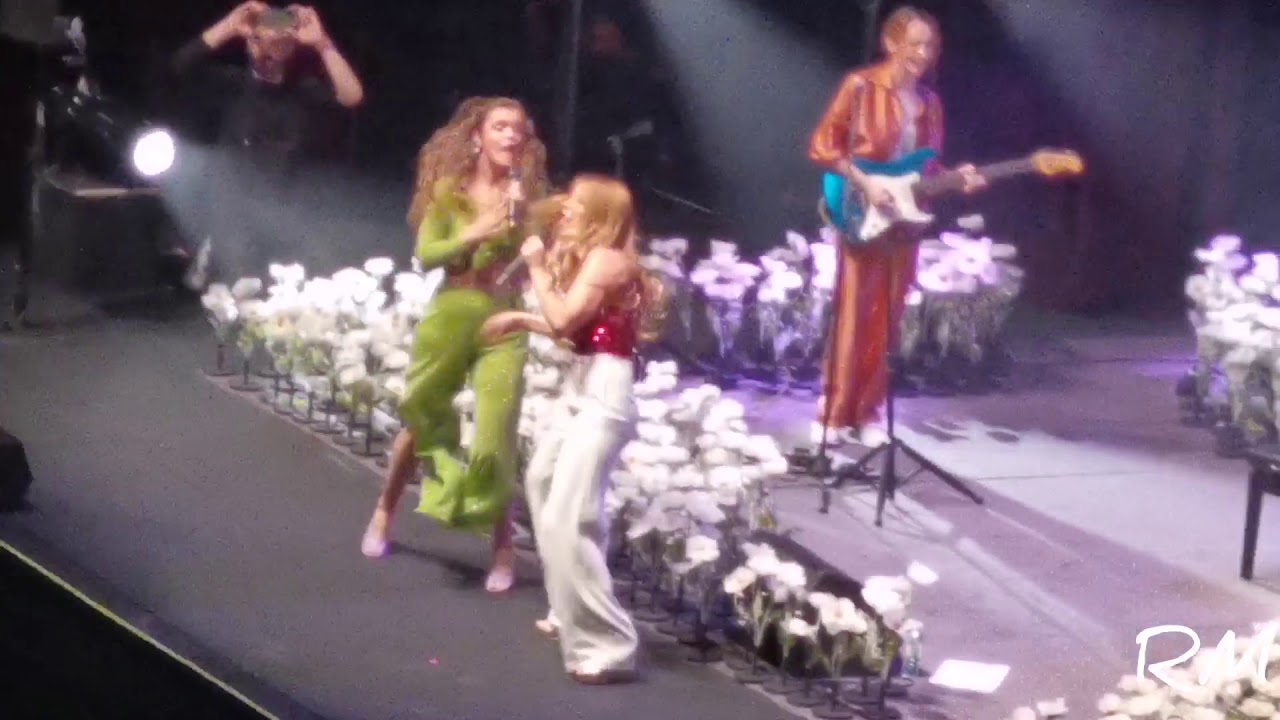 Vas a volverme loca - Amaia y Natalia (Teatro Circo Price 17/01/2020 Madrid)