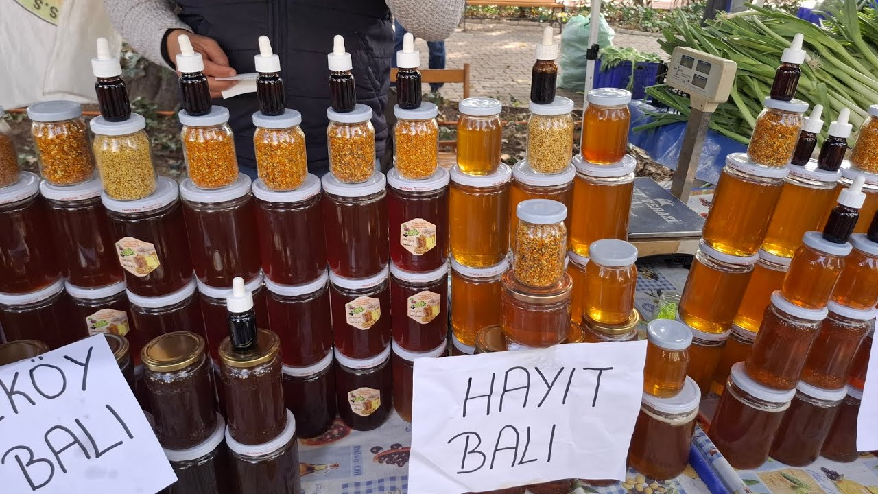 İzmir Kültürpark Üretici Pazarı Ürünleri İnceliyoruz Üreticilerle Sohbet Ediyoruz