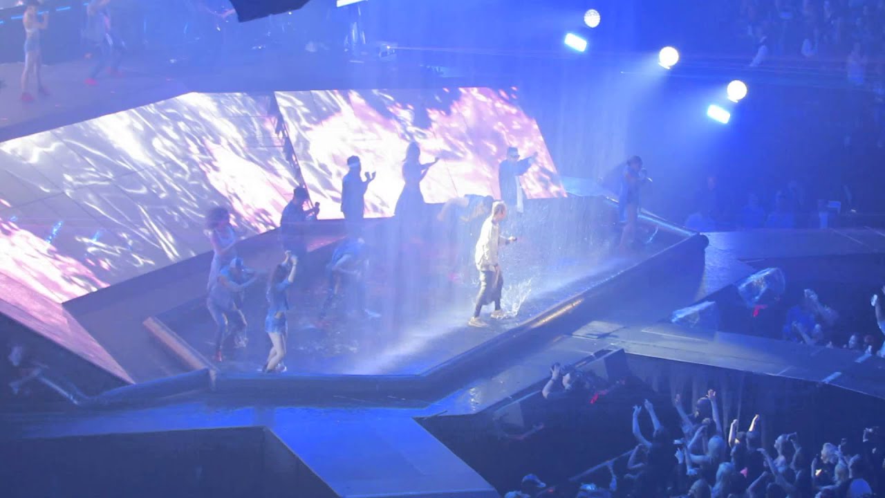 Justin Bieber- Sorry (Sleep Train Arena)