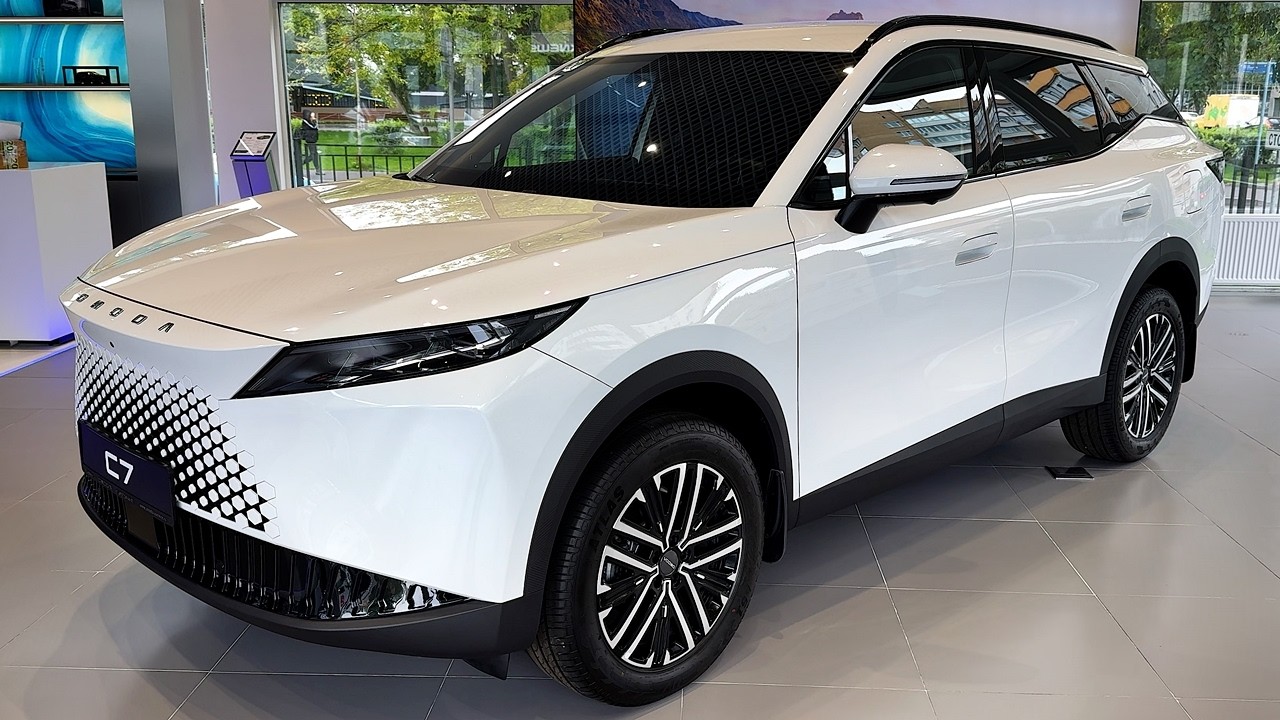 2026 Omoda C7 - Stylish Crossover