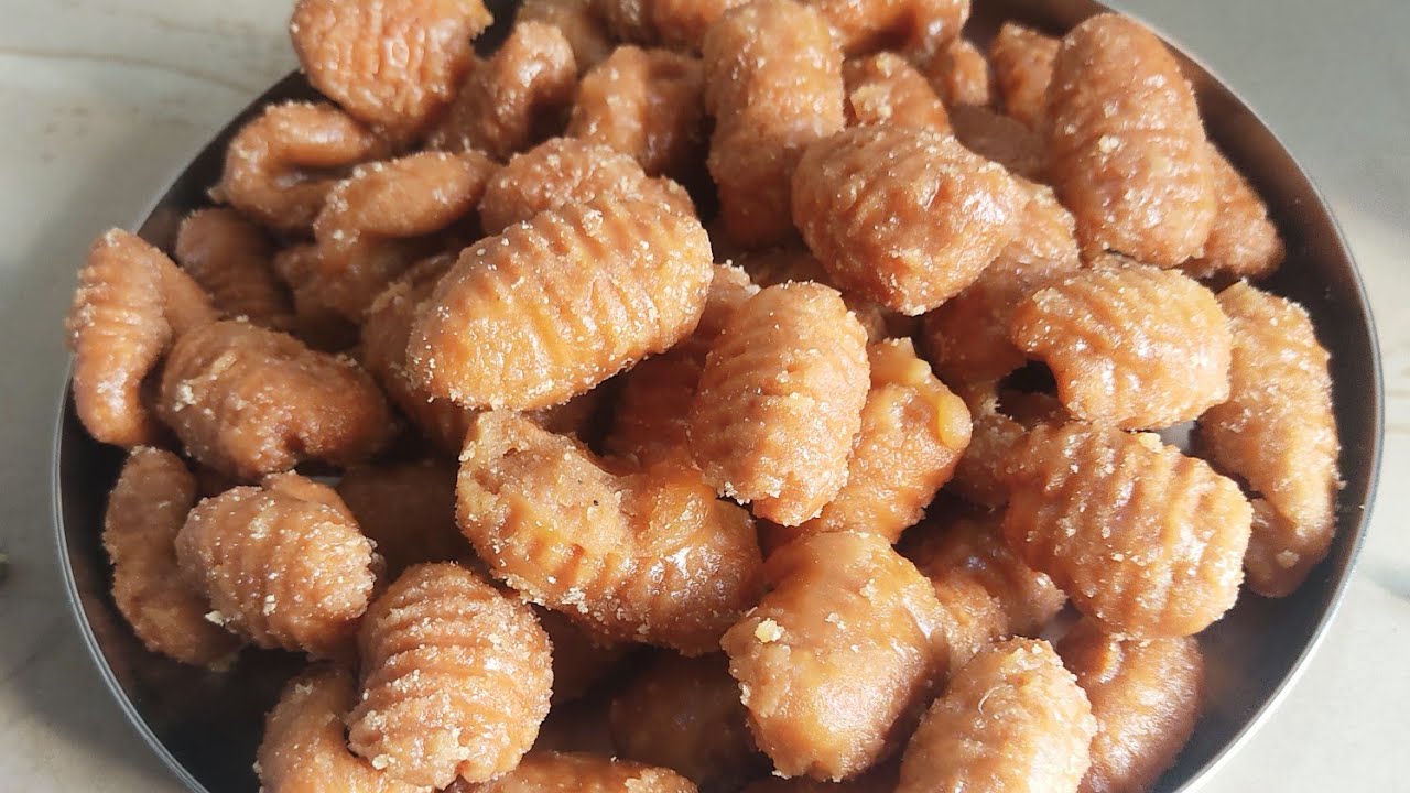 Bellam gavvalu # jaggery shells# బెల్లం గవ్వలు #kids favourite snacks # gavvalu recipe with jaggery 
