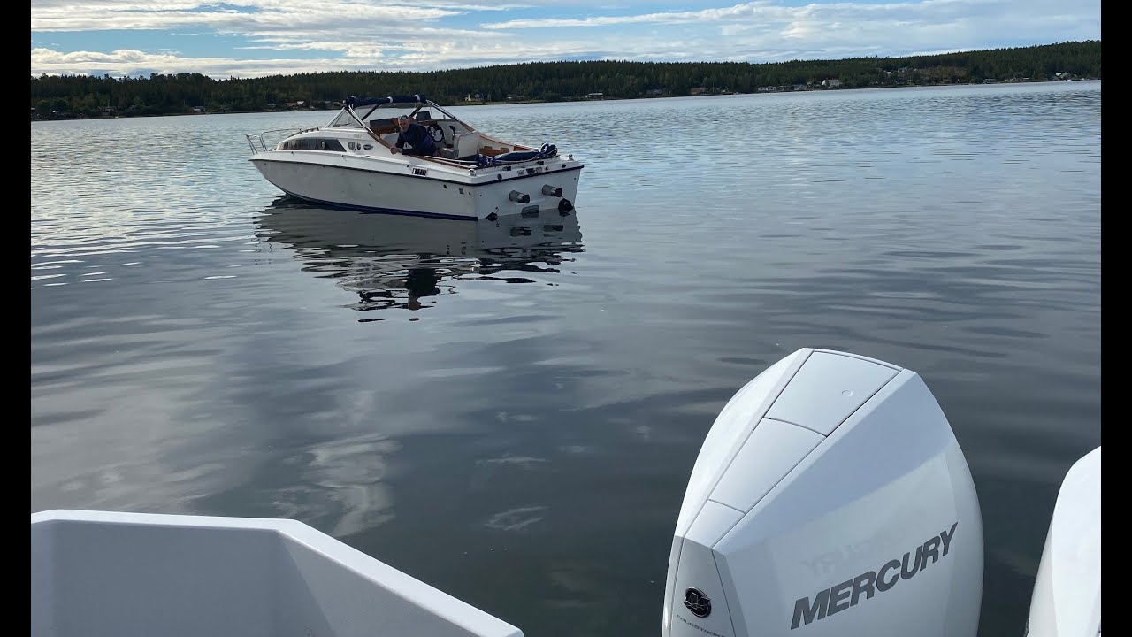 Smuggler 28 Cabin vs Segmo 32 Fenix
