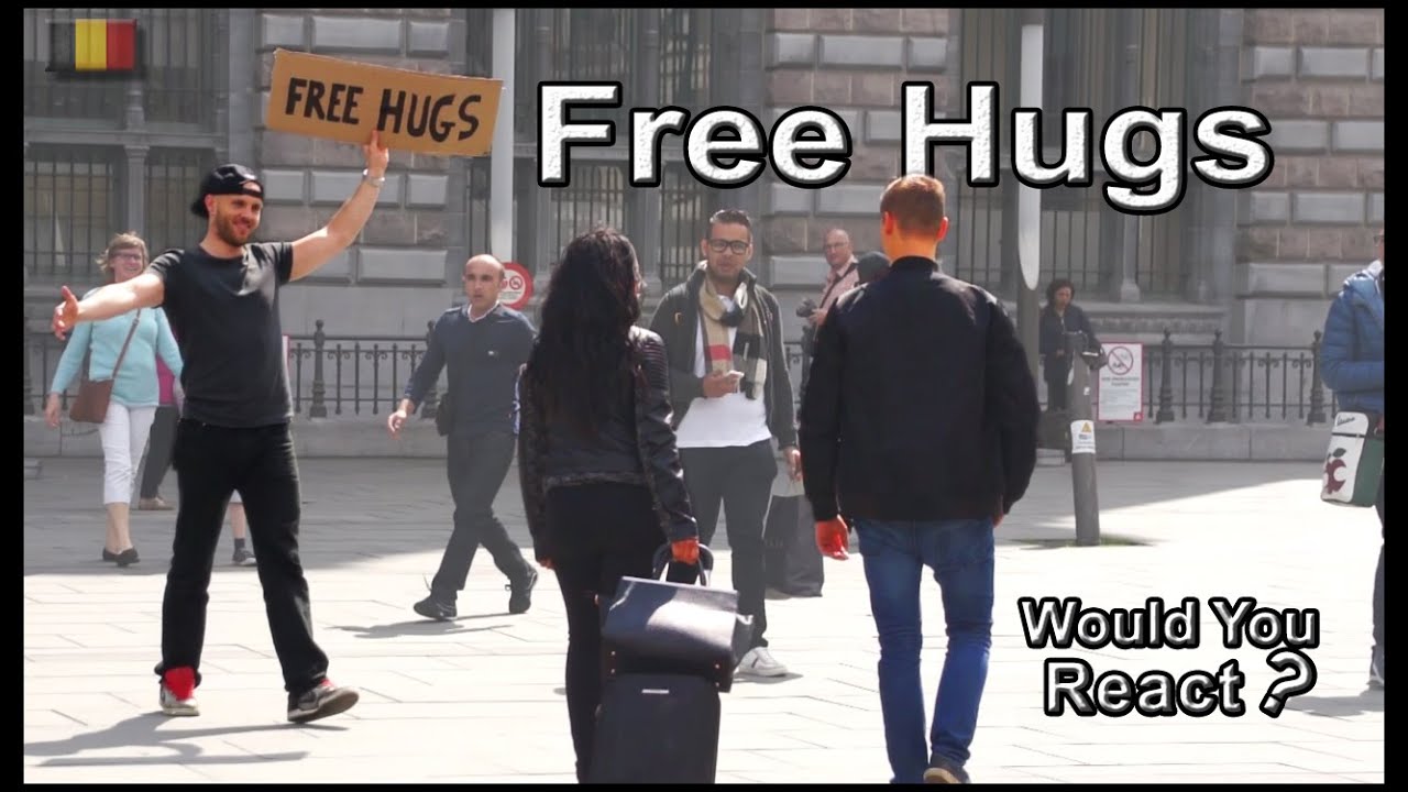 Expérience Sociale #12: FREE HUGS / CÂLINS GRATUITS