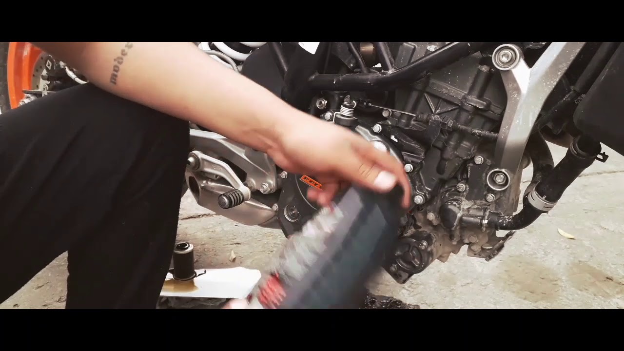 MANTENIMIENTO ALA KTM DUKE 200
