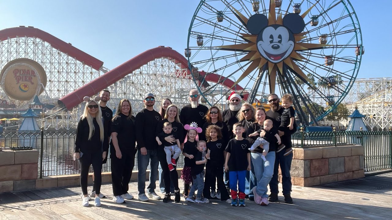 Disneyland 2025