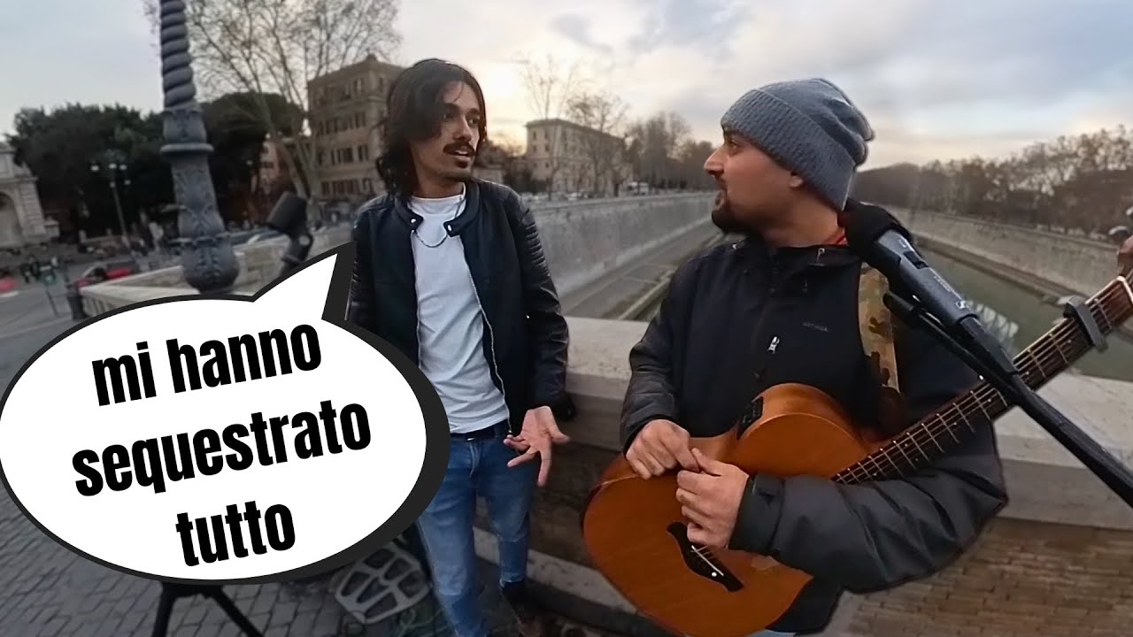 Dopo il sequestro della polizia canta con me in strada! Voce incredibile 😱