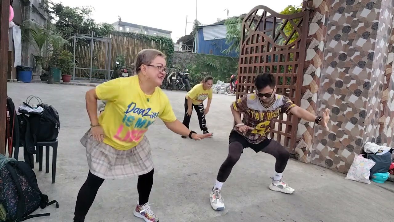 Bukssn mo na Kasi. Zumba class with Coach Kevin.