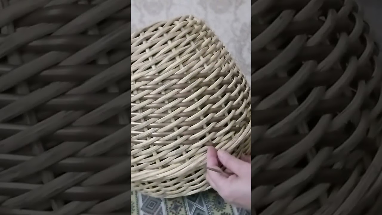 Обратное плетение из остатков ротанга.